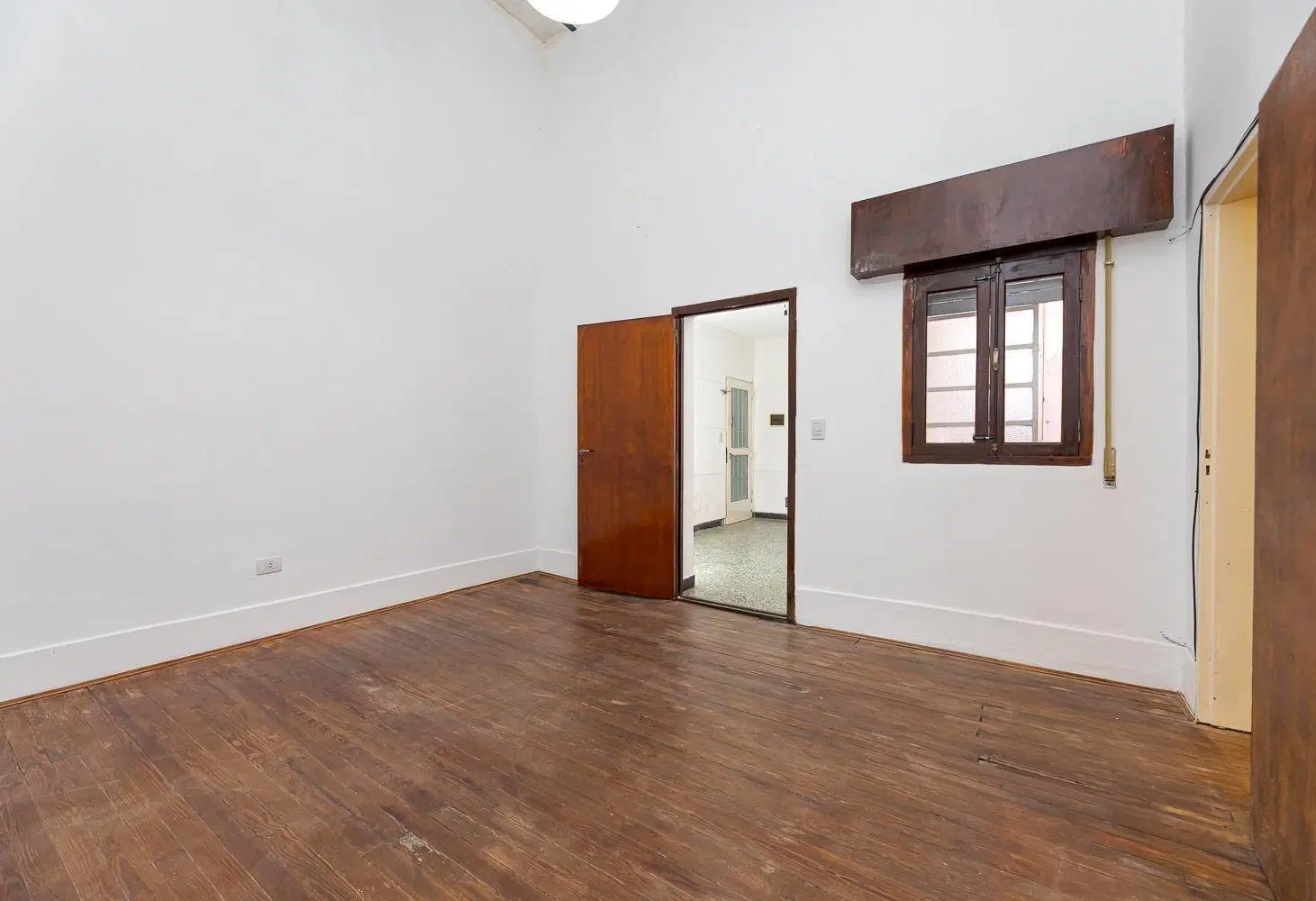 VENTA CASA DE PASILLO CENTRO ROSARIO APTA CREDITO HIPOTECARIO 5
