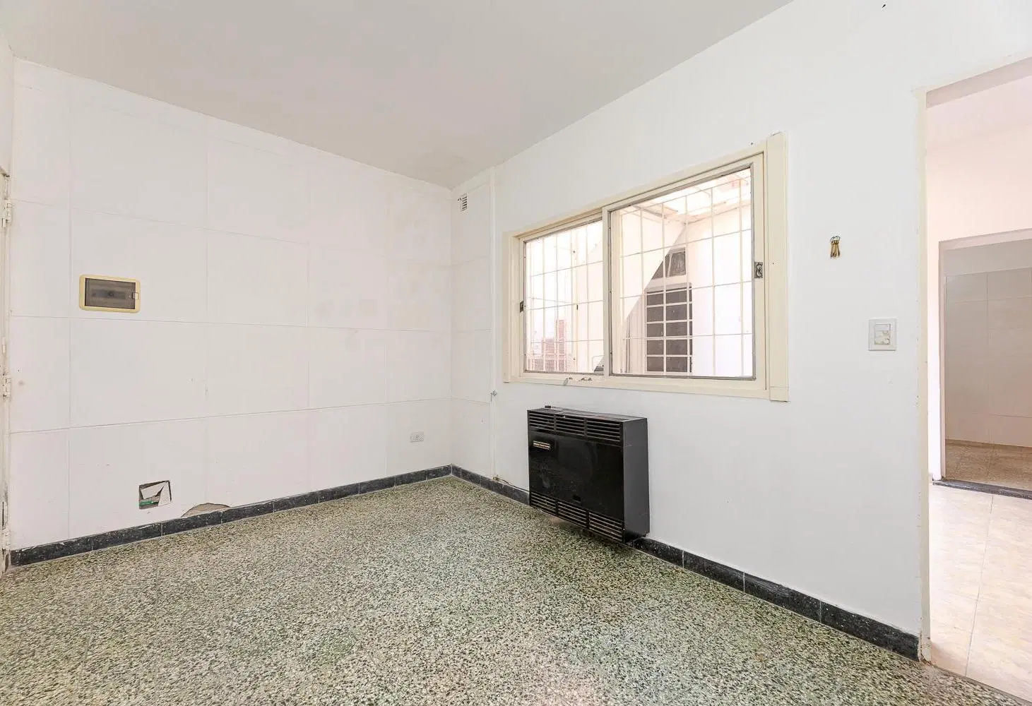 VENTA CASA DE PASILLO CENTRO ROSARIO APTA CREDITO HIPOTECARIO 4