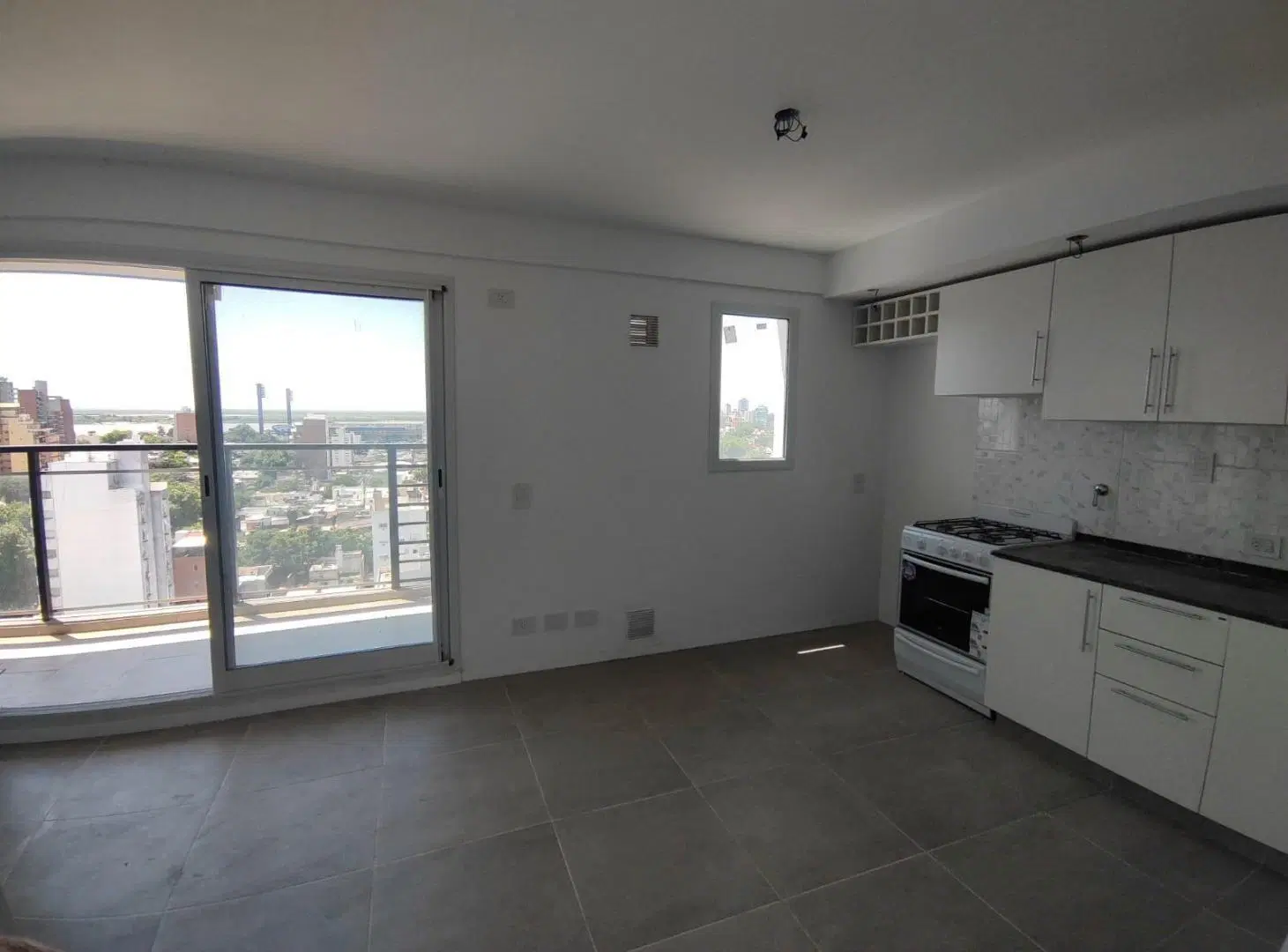 MONOAMBIENTE A ESTRENAR A LA VENTA CON BALCON 3
