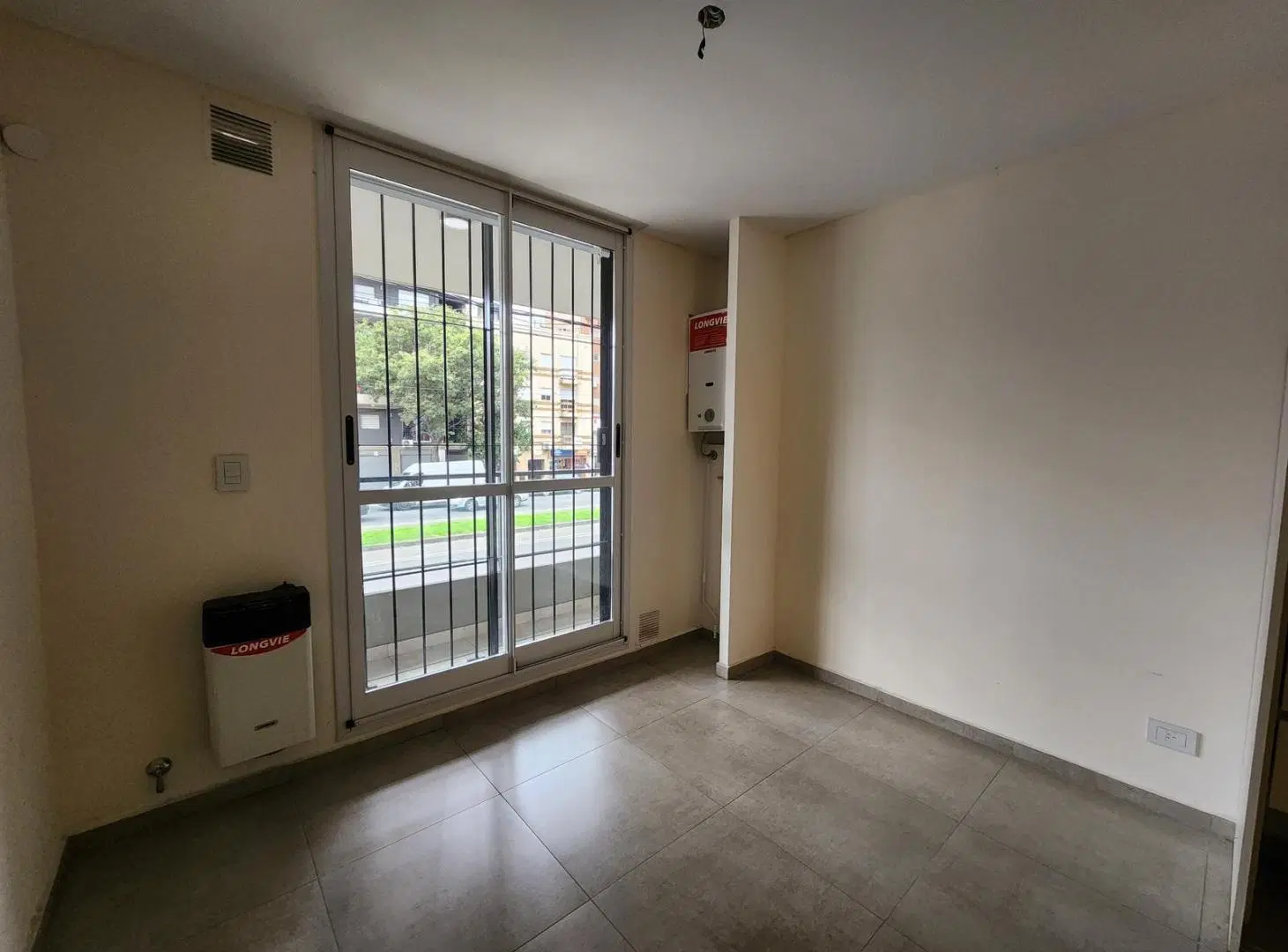 ALQUILER DEPARTAMENTO MONOAMBIENTE CON BALCON 4