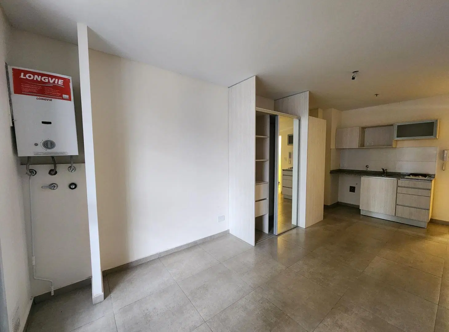 ALQUILER DEPARTAMENTO MONOAMBIENTE CON BALCON 5