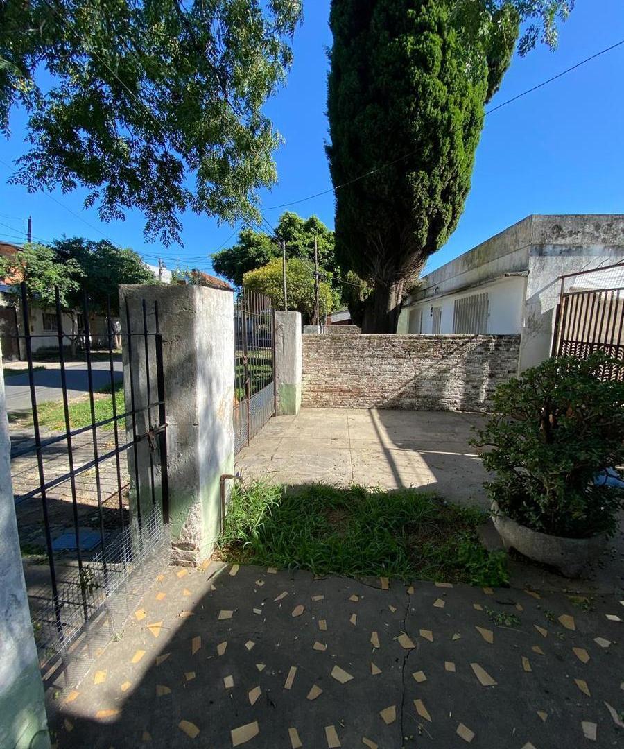 Foto de VENTA CASA A RECICLAR EN ALBERDI, imagen 5