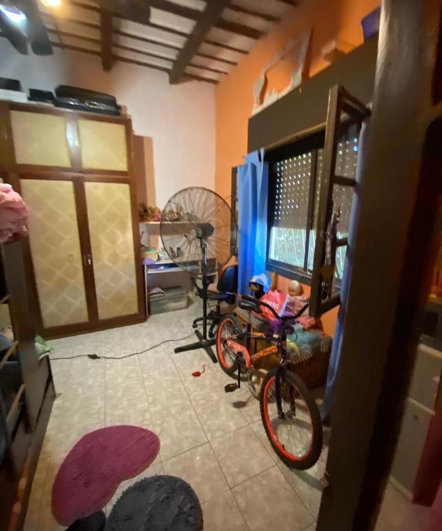 Foto de VENTA CASA A RECICLAR EN ALBERDI, imagen 1