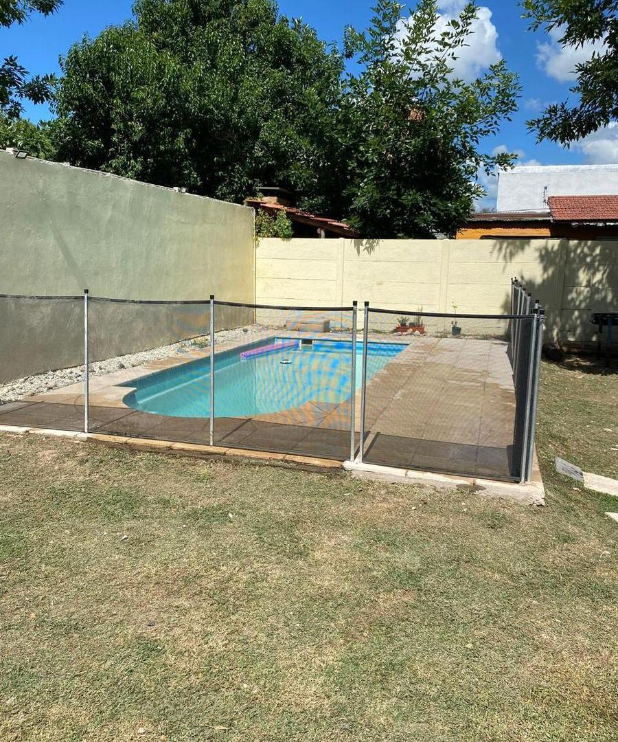 Foto de Casa de dos dormitorio con patio y pileta en Capitan Bermudez, imagen 5