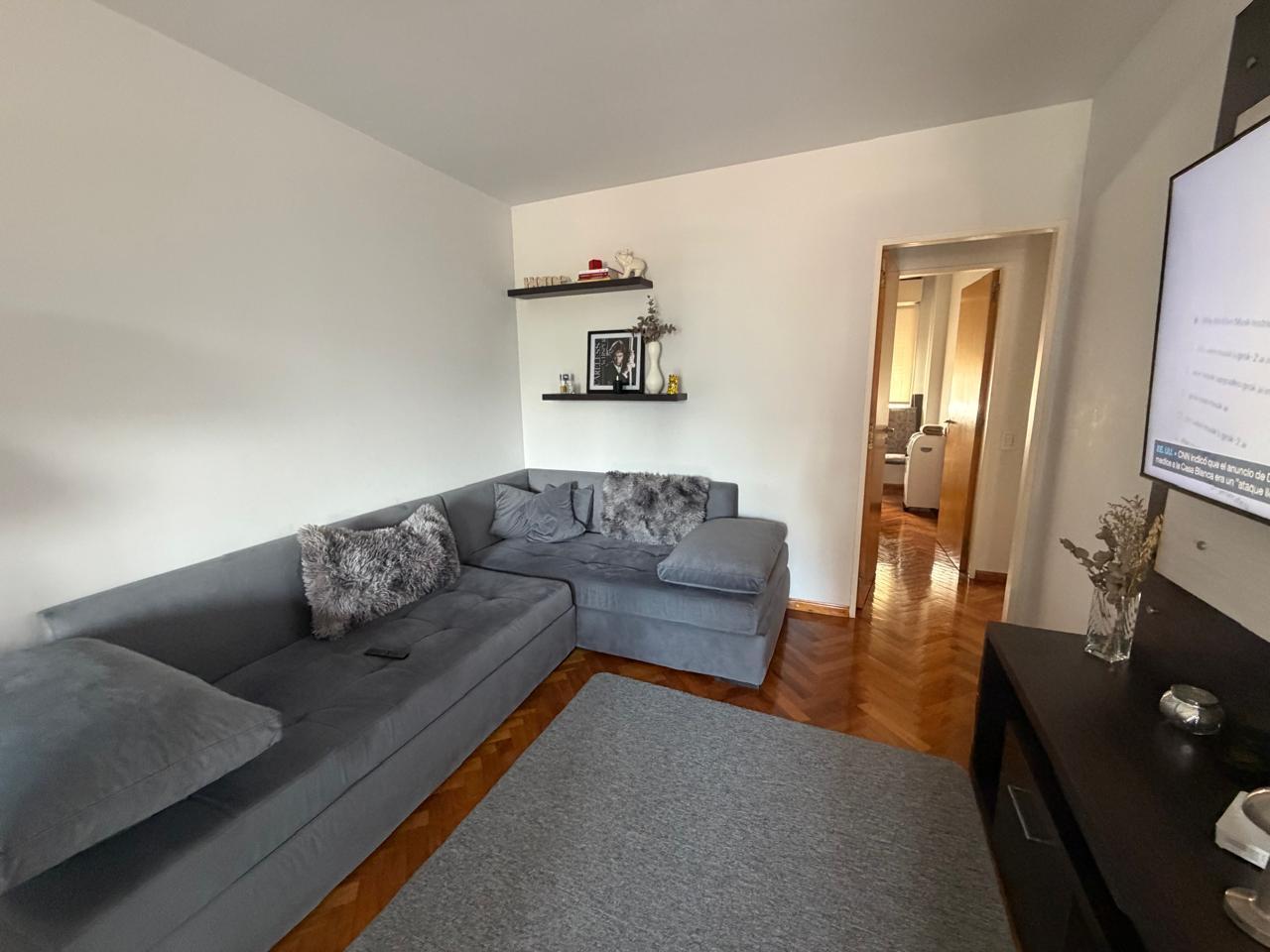 Foto de Departamento de dos dormitorio con cochera en el centro, imagen 2