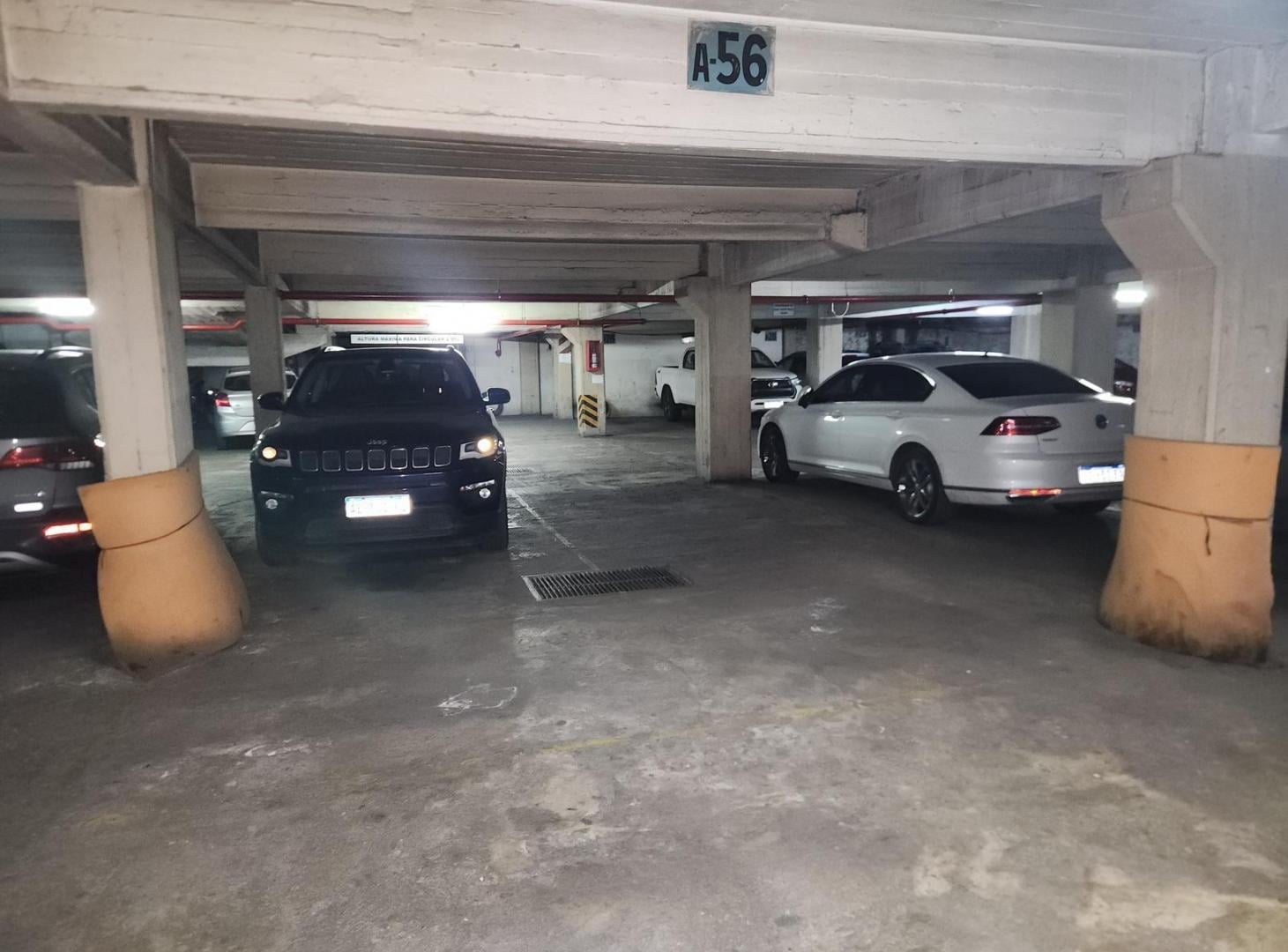 Foto de VENTA COCHERA DORREGO Y SANTA FE, imagen 5