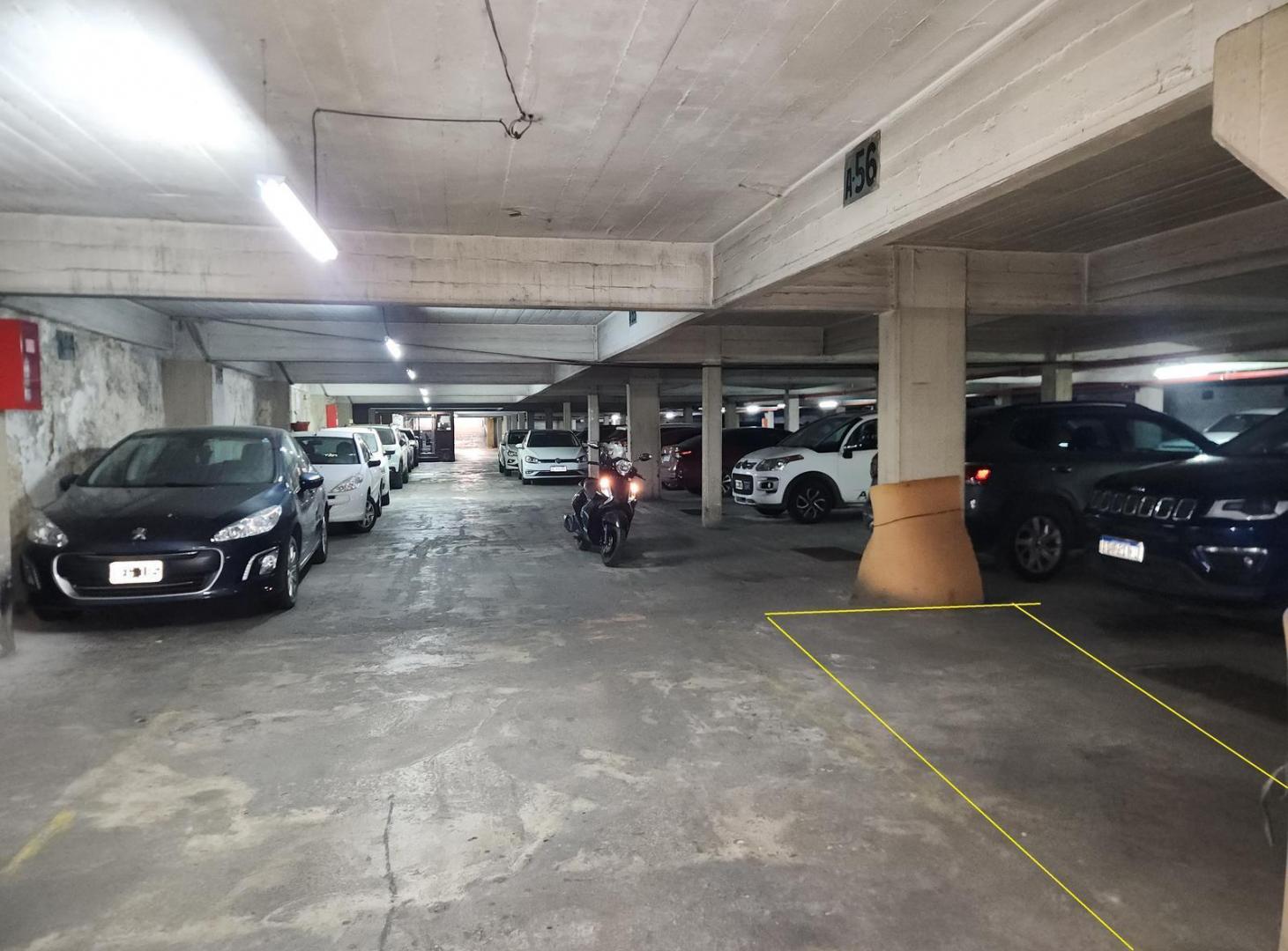 Foto de VENTA COCHERA DORREGO Y SANTA FE, imagen 2