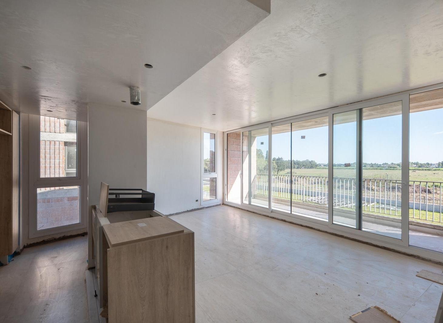 Foto de VENTA DEPARTAMENTO DE 3 DORMITORIOS CON COCHERA EN GALINDA CALIDAD, imagen 3