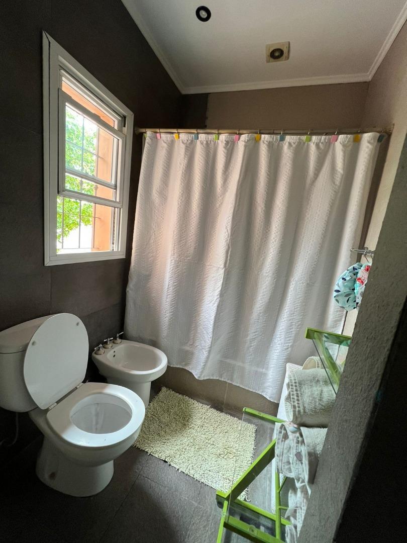 Venta Casa 5 Amb Gran Parque y Pileta 4