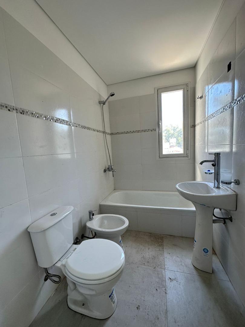 Venta Departamento 2 Ambientes a Estrenar Cochera y Terraza 3