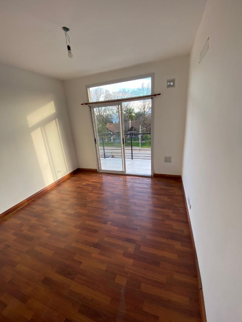 Venta Depto 3 Ambientes con Cochera en Complejo La Palmera 5