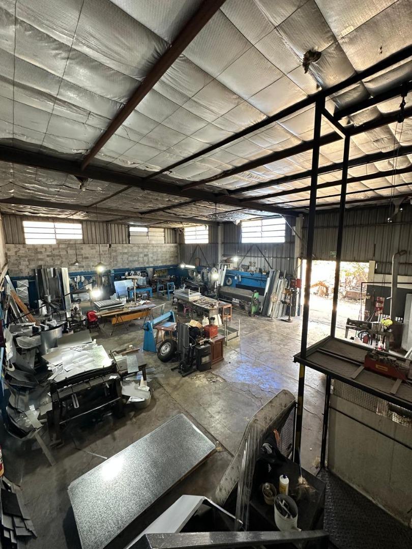 Galpon en Venta Merlo Norte 5