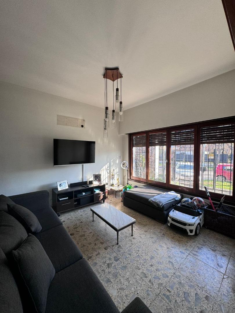 Venta Amplia Casa Parque y Pileta 5