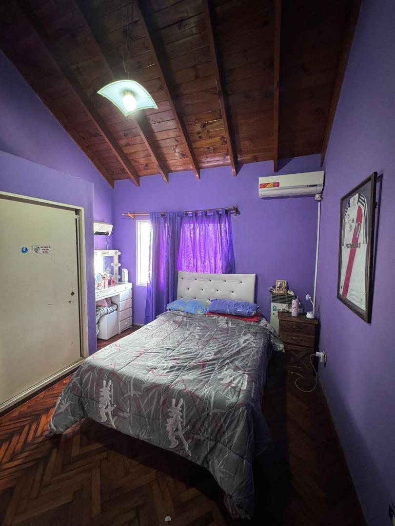 Foto de Venta Casa 4 Amb Cochera Fondo Pileta, imagen 3