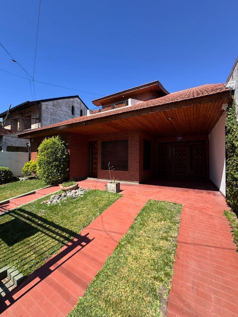 En Venta Chalet 4 Ambientes en Merlo Centro 5