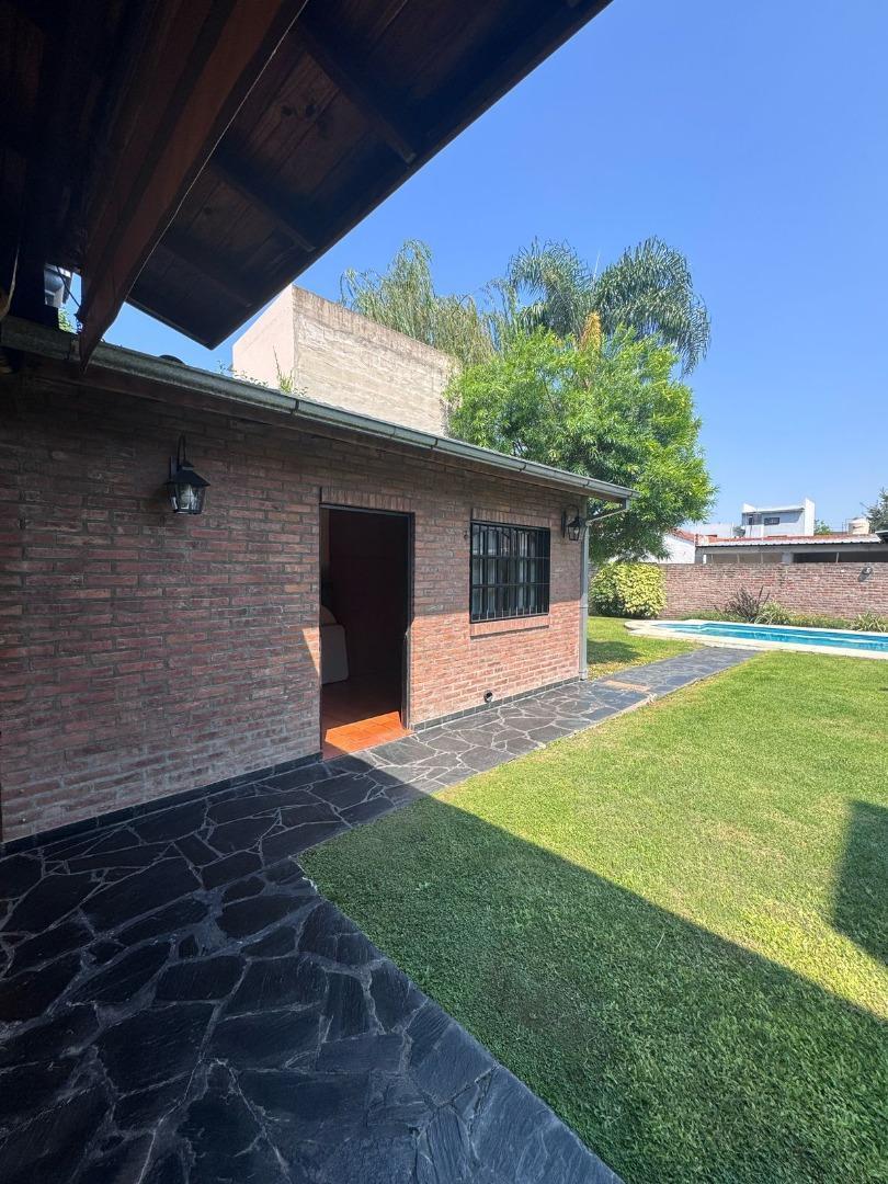 Venta Importante Chalet Sobre Dos Lotes 2