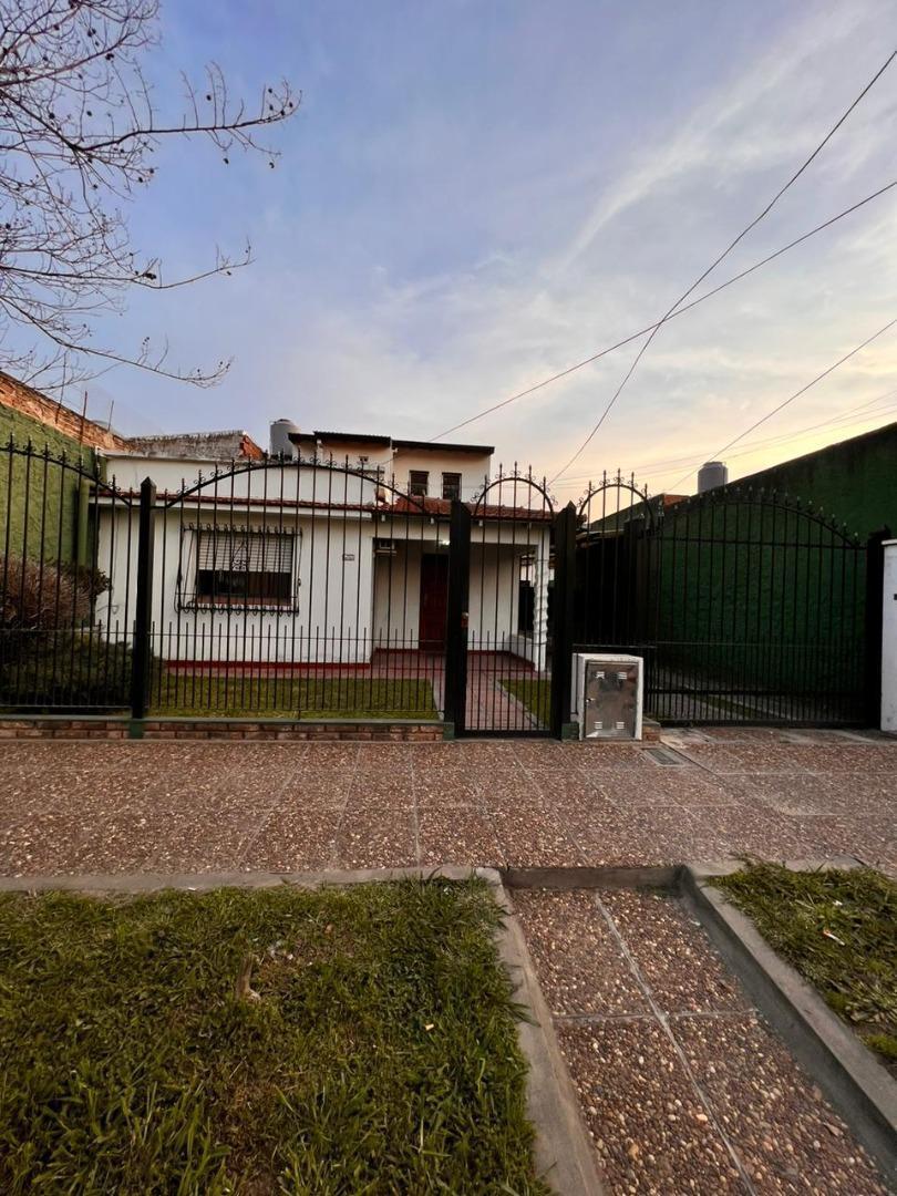 VENTA CASA 3 AMBIENTES MERLO