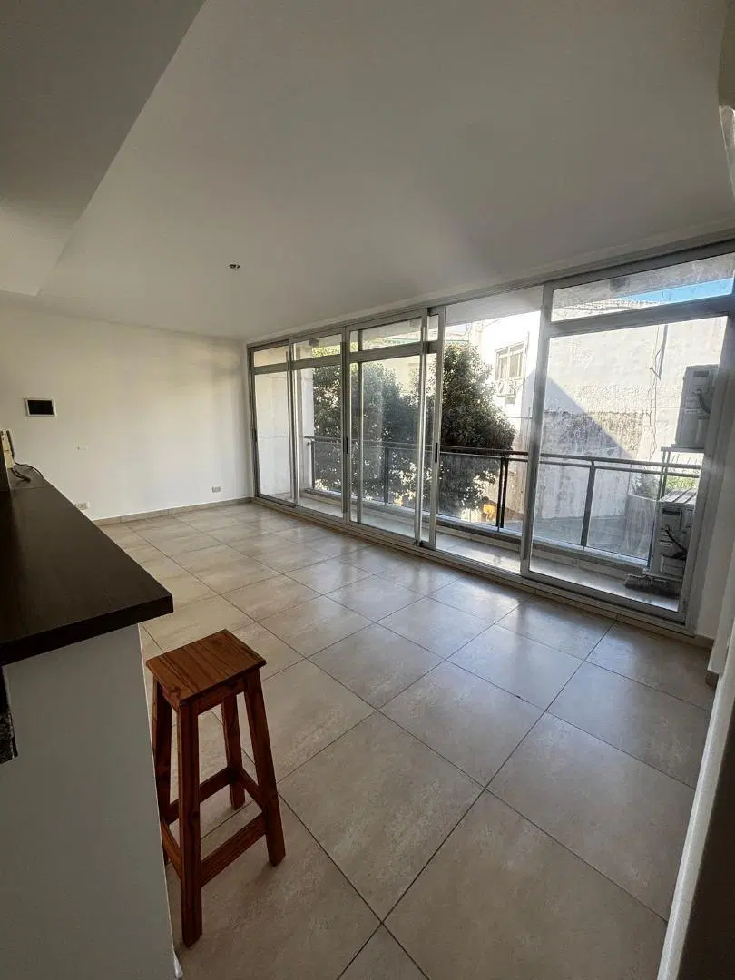 ALQUILER DEPARTAMENTO 2 AMBIENTES – CASTELAR SUR 3