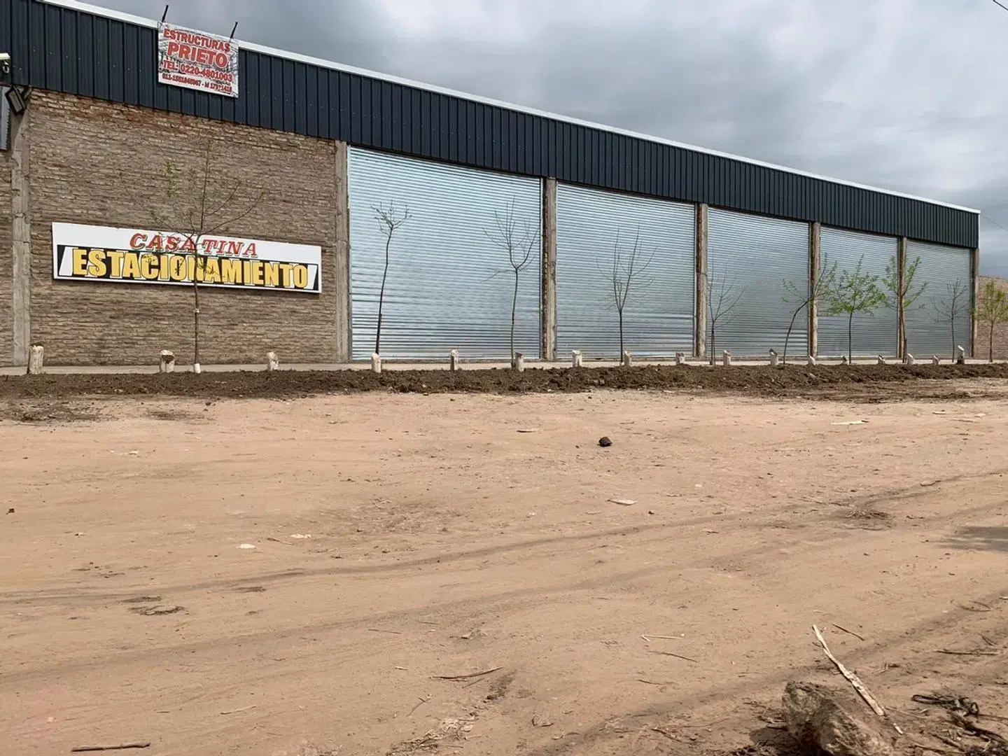 ALQUILER GALPÓN COMERCIAL – MERLO BARRIO ARCO IRIS 2