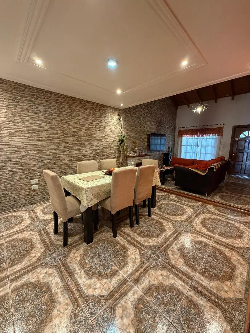 CASA 4 AMBIENTES EN SAN ANTONIO DE PADUA 1
