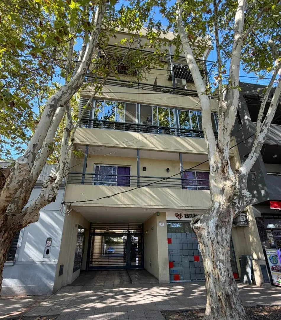 VENTA DEPTO TIPO DÚPLEX 3 AMBIENTES CON COCHERA – MERLO 1