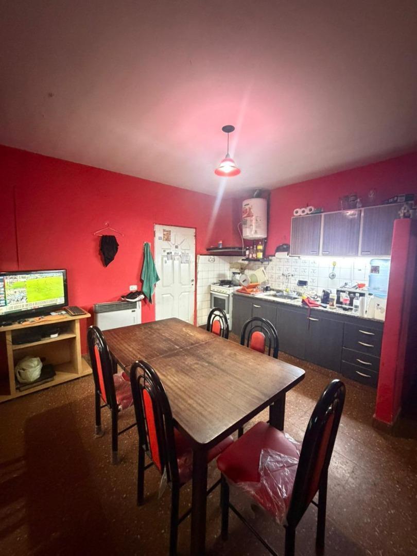 Foto de VENTA CASA 4 AMBIENTES + LOCAL COMERCIAL EN ESQUINA – MERLO, imagen 1