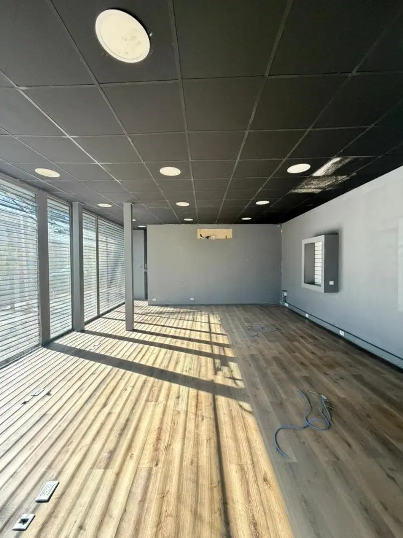 ALQUILER LOCAL COMERCIAL EN ESQUINA – MERLO CENTRO 2