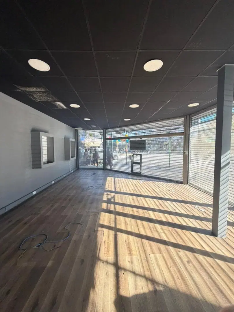 ALQUILER LOCAL COMERCIAL EN ESQUINA – MERLO CENTRO 4