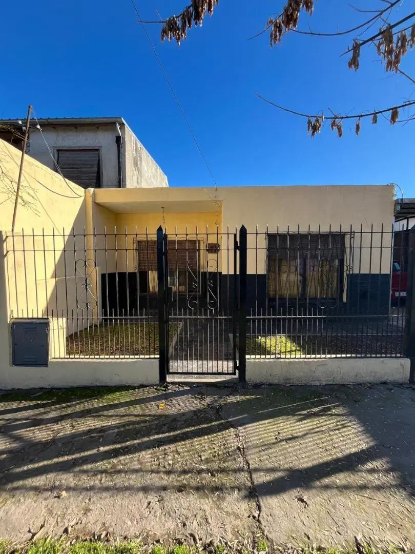 ALQUILER CASA 3 AMBIENTES – MERLO 1