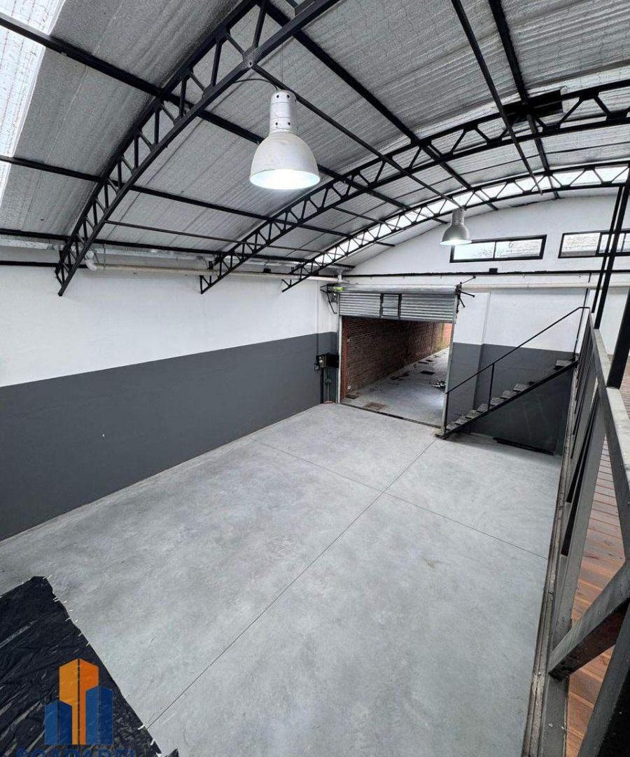 Foto de Galpón en alquiler de 115m2 ubicado en Merlo, imagen 1