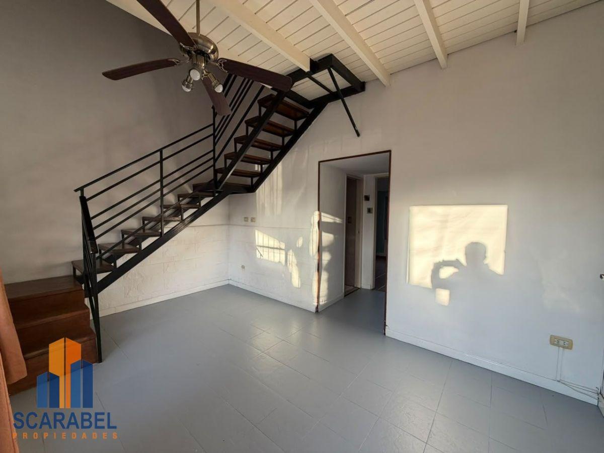 Foto de PH en venta de 2 dormitorios c/ cochera en San Antonio de Padua, imagen 5