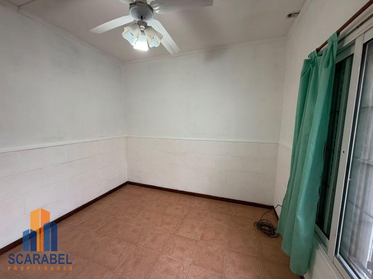 Foto de PH en venta de 2 dormitorios c/ cochera en San Antonio de Padua, imagen 2