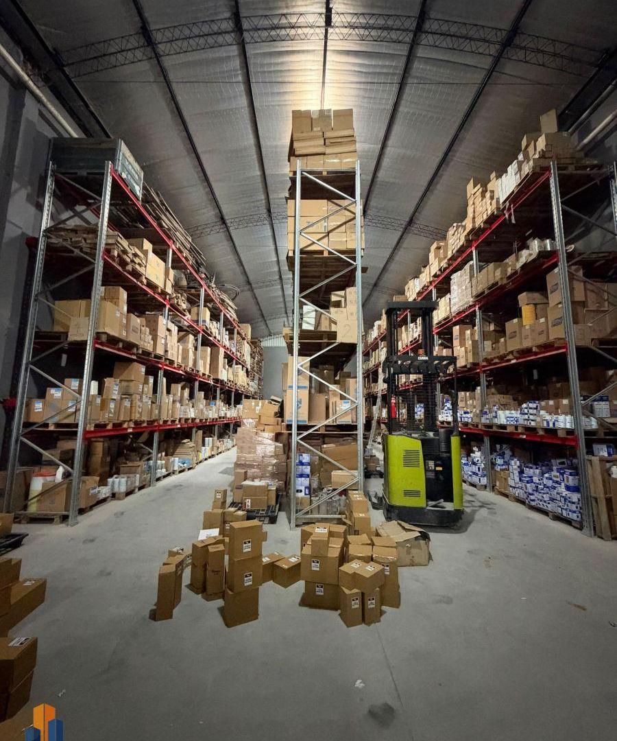 Foto de Galpón en alquiler de 300m2 ubicado en Merlo, imagen 2