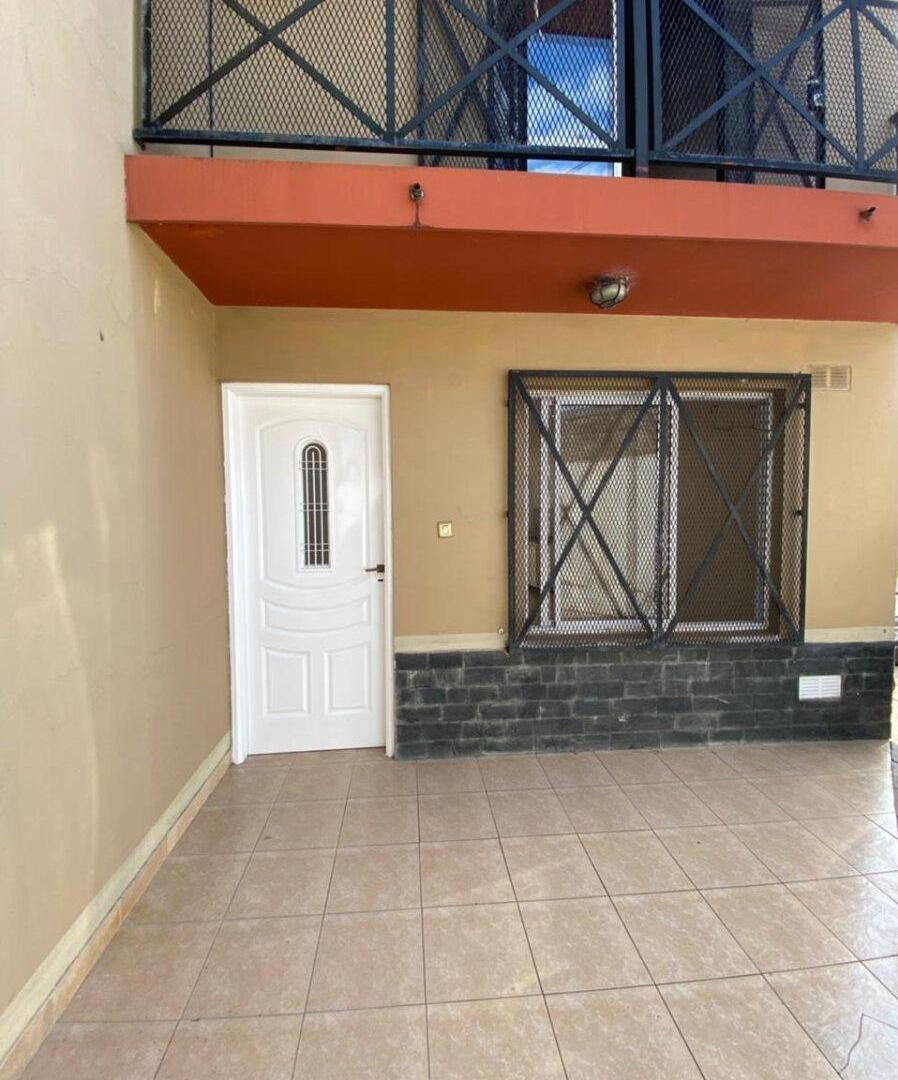 Foto de Departamento 2 ambientes en Florencio Varela centro! con cochera!, imagen 1