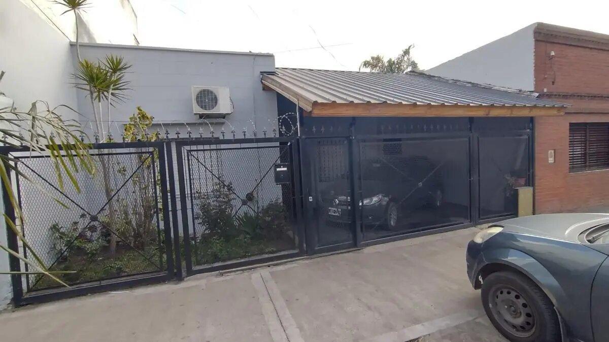 Foto de Venta Casa 2 Dormitorios Villa Vatteone Con Cochera, imagen 5