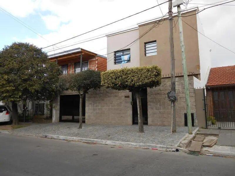 Foto de Venta Casa 3 Dormitorios Ranelagh Con Cochera, imagen 3