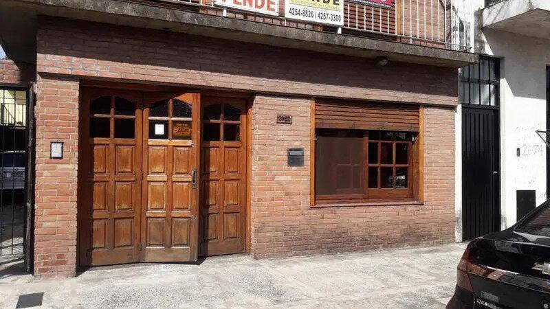 Foto de Venta Casa 3 Dormitorios Quilmes Oeste Con Cochera, imagen 2