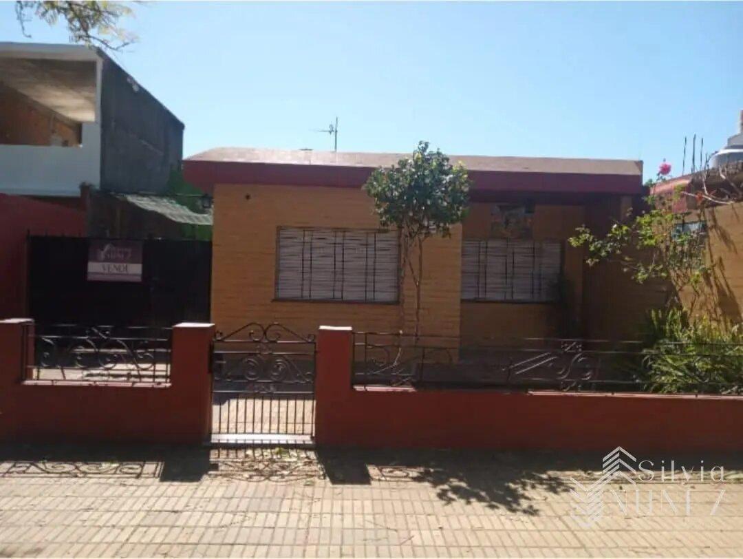 Foto de Venta Casa 3 Dormitorios Villa Vatteone Con Cochera, imagen 2