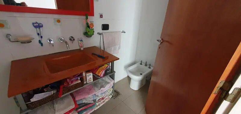 Foto de Venta Casa 5 Dormitorios Quilmes Oeste Con Cochera, imagen 5