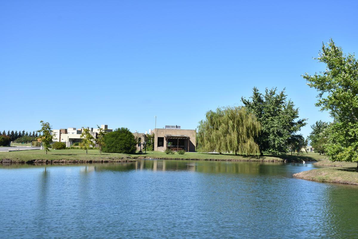 Lote en venta - Barrio Cruz del Sur