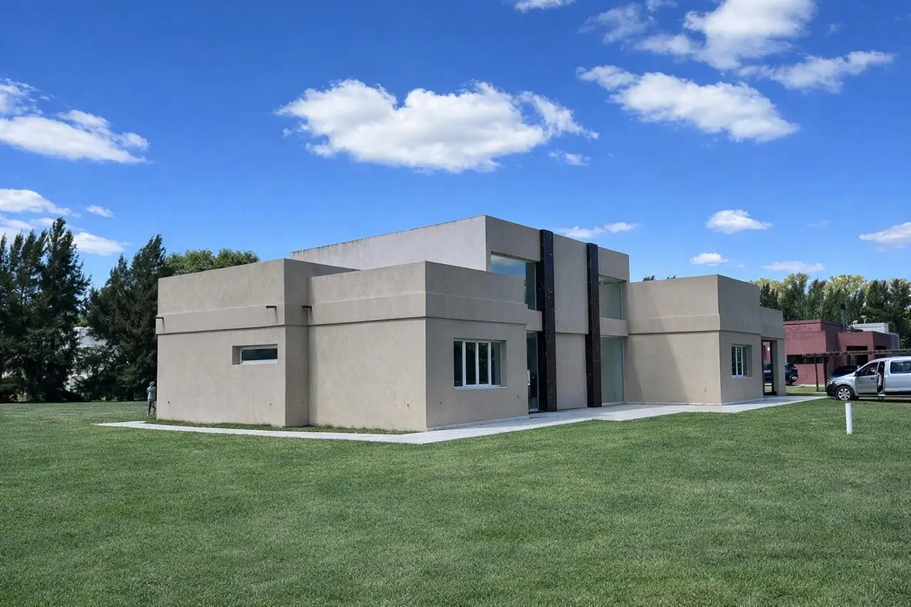 Casa en venta -  Campos de Roca II 8