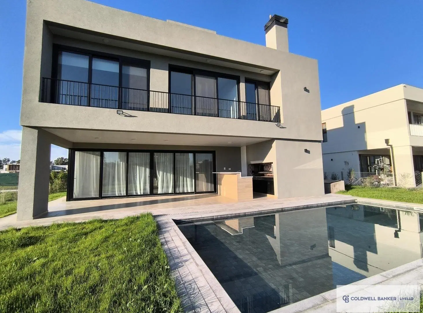 Casa  en Venta Canning Chico 3