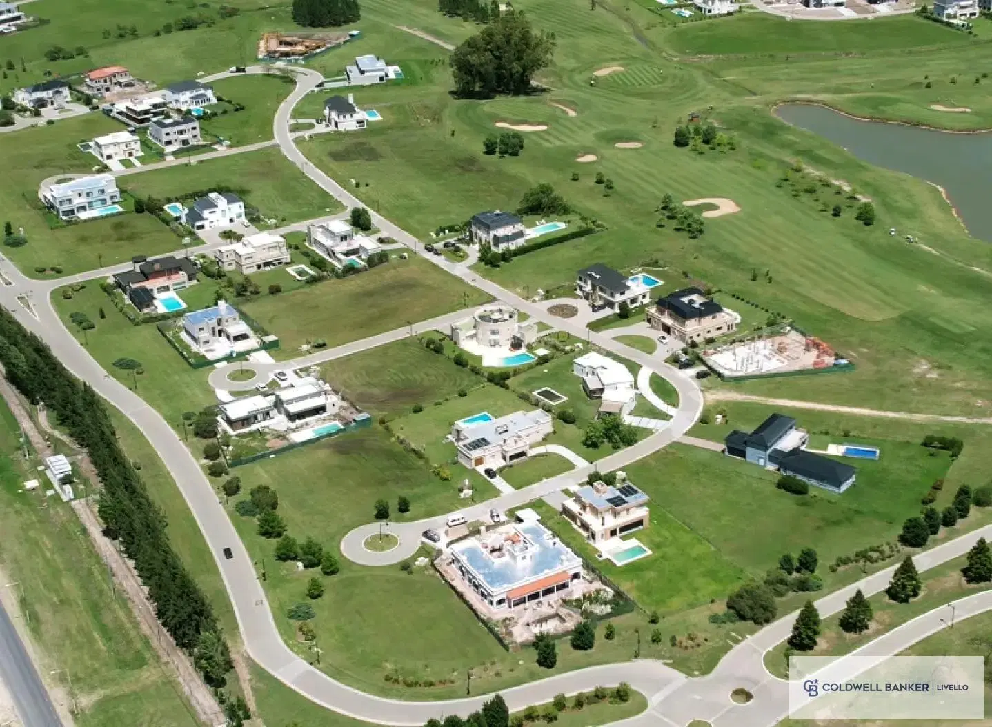 Terreno Venta Lote en La Providencia Sector Lakes 2 Golf gran ubicación y orientación 2