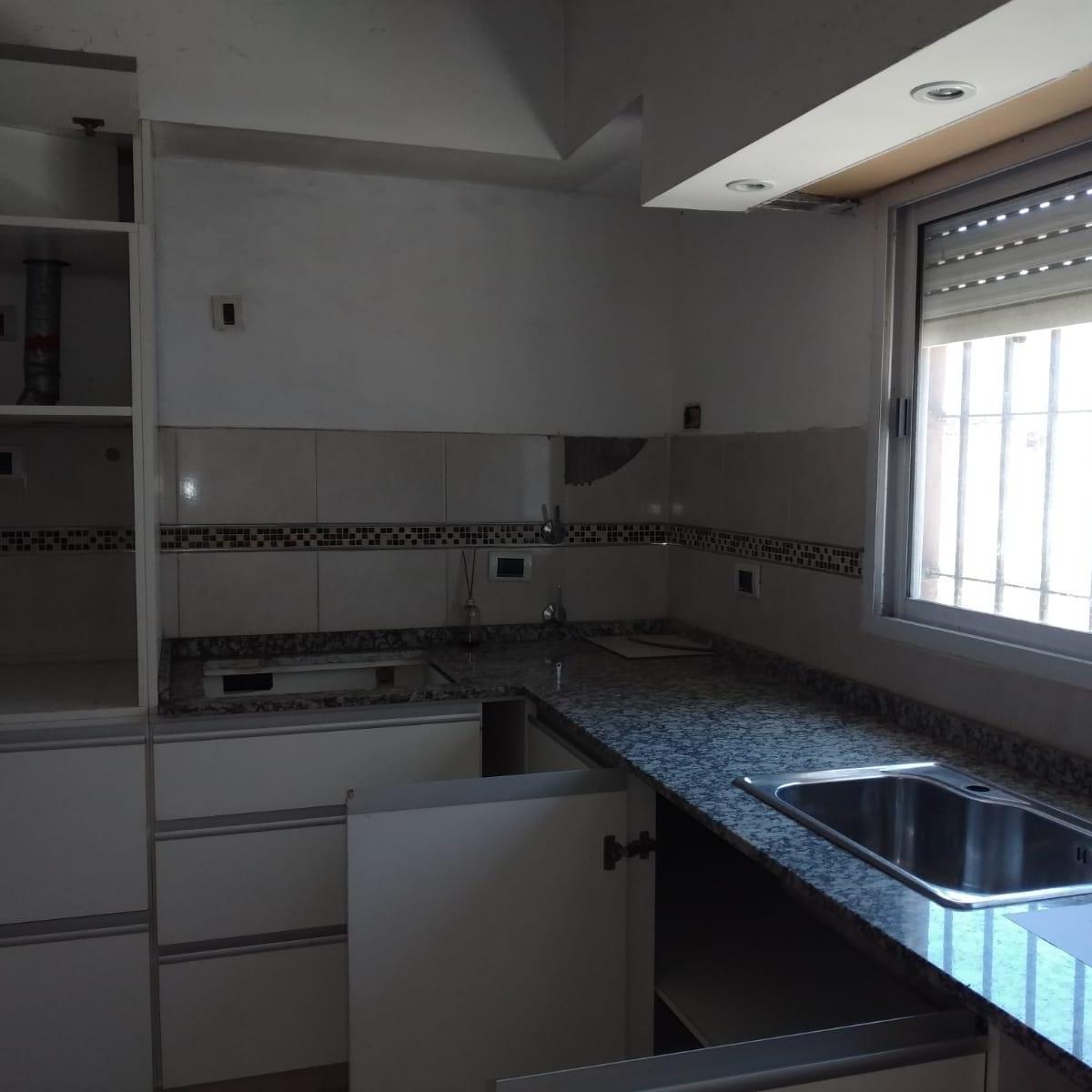Foto de GALPON con VIVIENDA EXCELENTE UBICACION, imagen 2