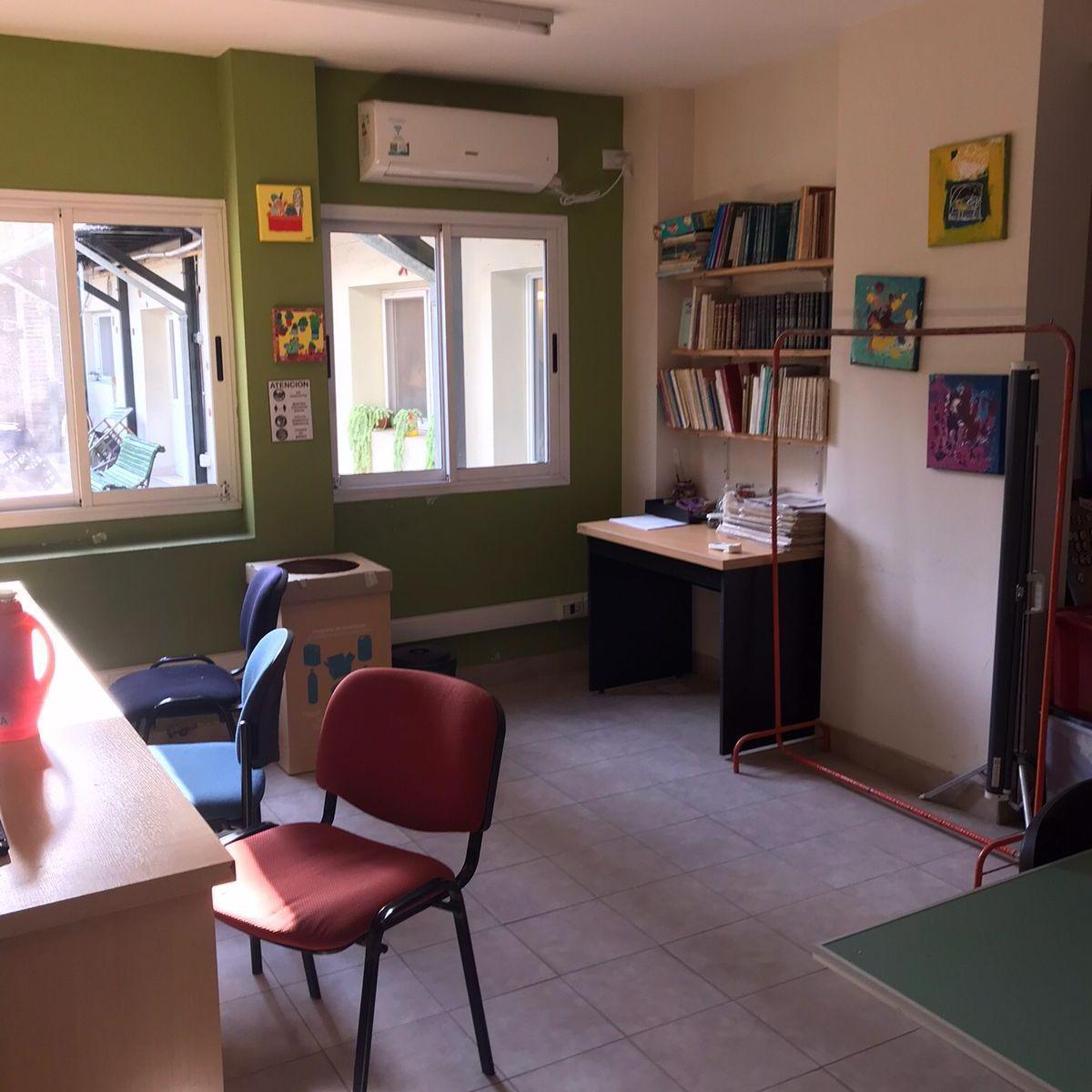 Foto de Excelente Inmueble con Habilitacion Comercial Ideal Colegio /Clinica, imagen 4