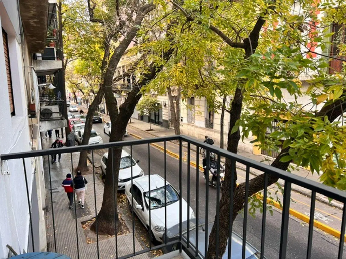 Excelente 2 Ambientes con Balcón 4