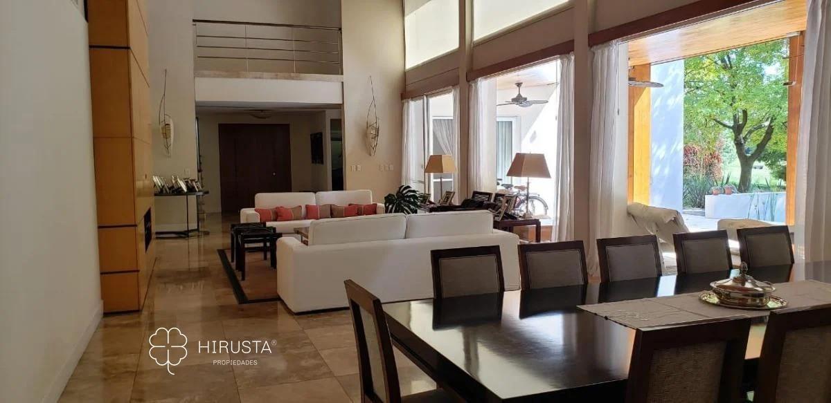 CASA EN VENTA MAYLING +5 DORM+ESCRITORIO+QUINCHO+DEP DE SERVICIO +LAVADERO+VISTA AL GOLF+APTO CREDIT