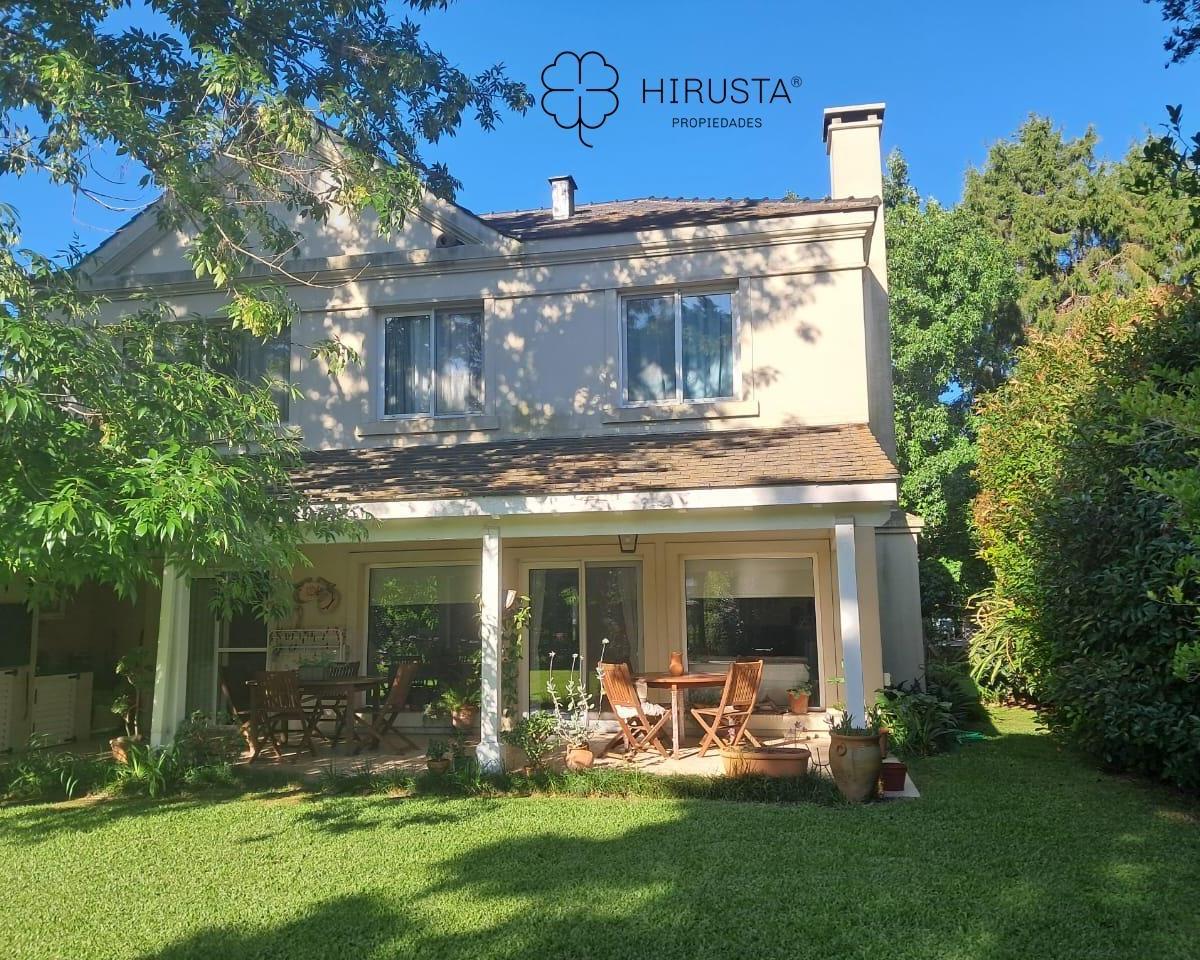 CASA EN VENTA 4 DORMITORIOS LA LOMADA