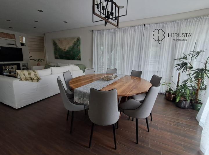 Foto de CASA EN VENTA AYRES PLAZA 4 DORMITORIOS +ESCRITORIO+DEP DE, imagen 4