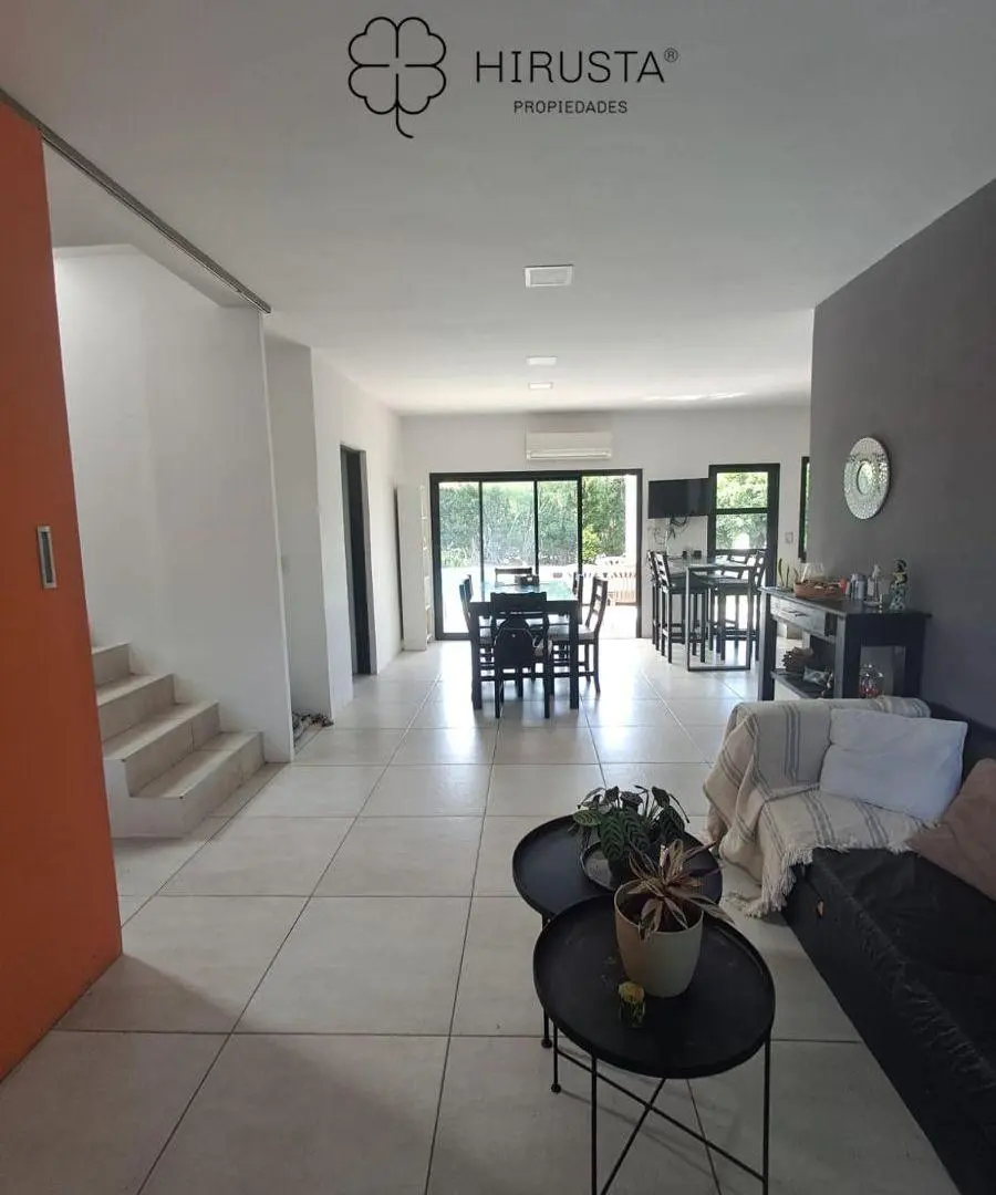 CASA EN VENTA EN LOS ROBLES 3 DORM+PLAY/ESCRITORIO+LAVADERO+TOILETE+PARRILLA+PILETA+APTO CREDITO 4